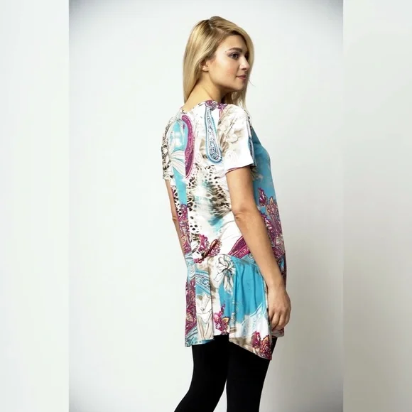 Boutique style Leopard paisley floral sharkbite top - Picture 2 of 8